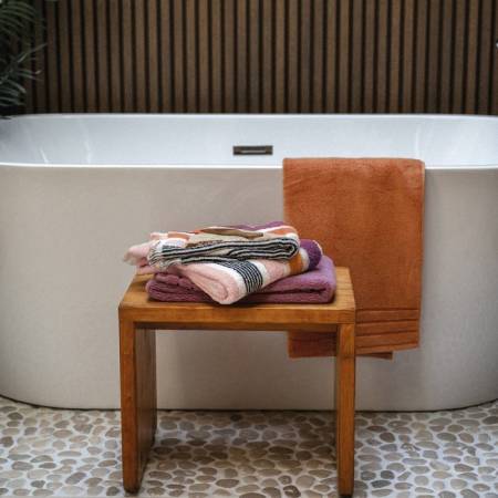 gradazioni coppia ospite e asciugamano