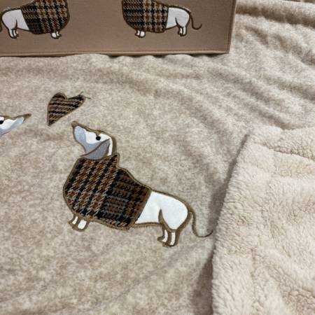 Plaid Morbidotto daunex con borsa di feltro abbinata Bassotti