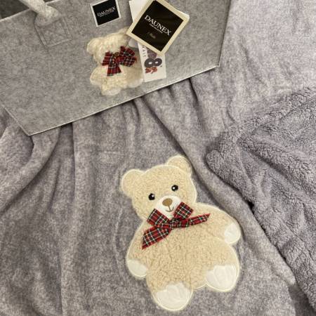 Plaid Morbidotto daunex con borsa di feltro abbinata