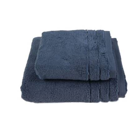 Una carezza impalpabile, un soffio di pura dolcezza sulla pelle.  La coppia di asciugamani Soffio è realizzata in 100% cotone ,